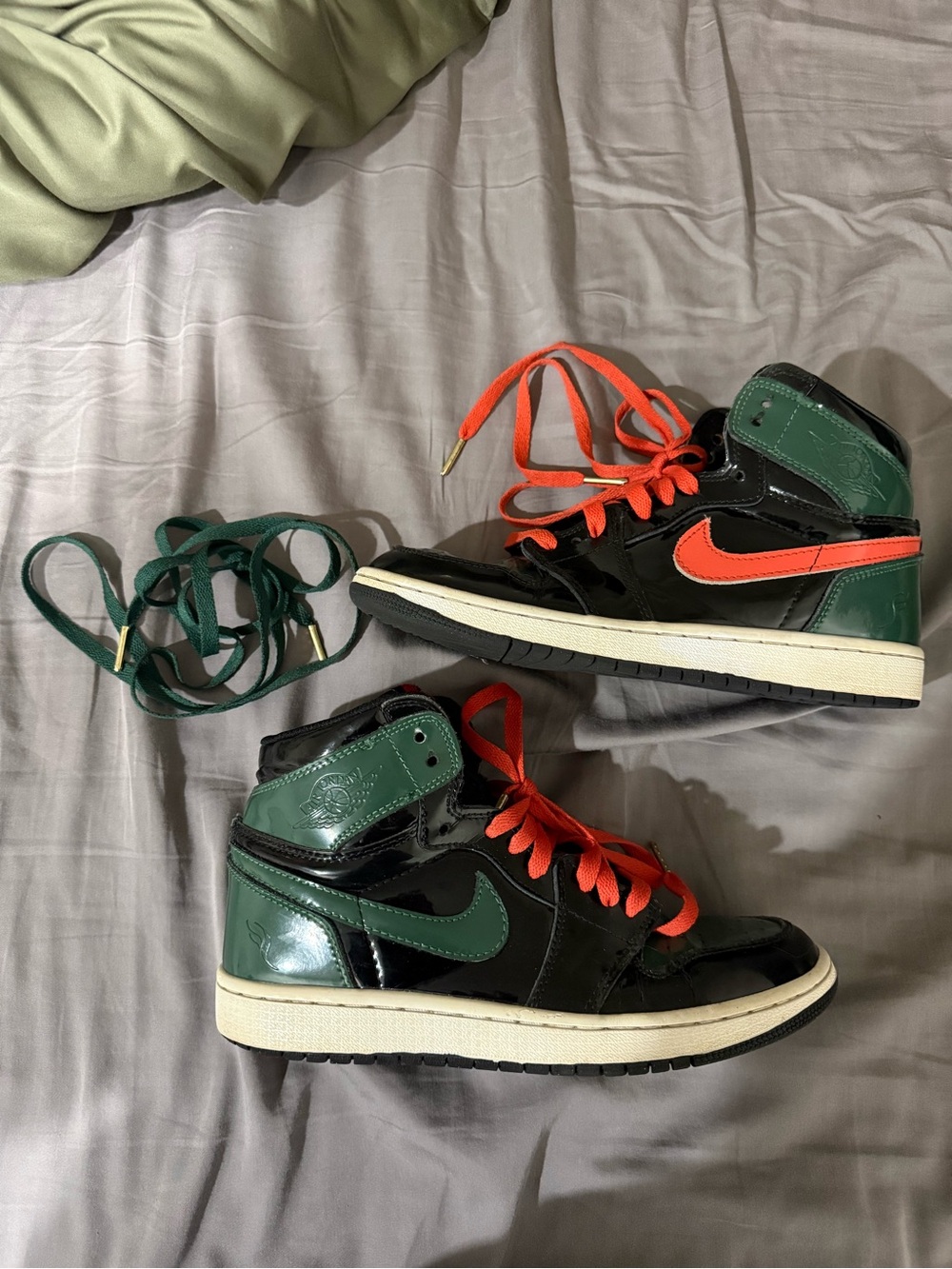 Nike Air Jordan 1 retro high OG x SoleFly “friends & family” Art Basal sneakers - Picture 2 of 12